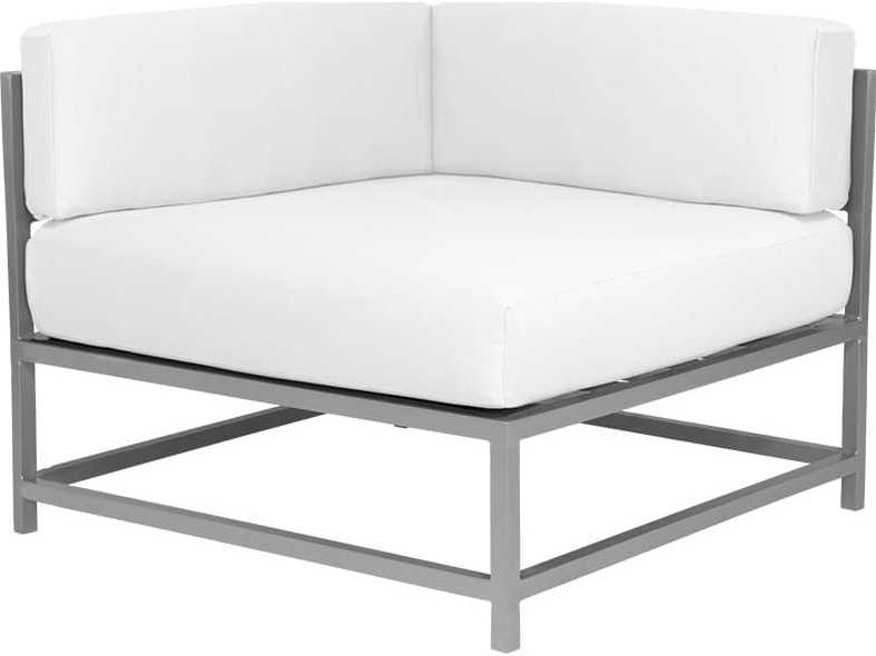 Delano Corner Square